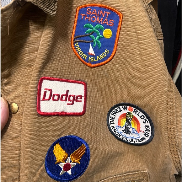 Vintage Cropped Carhartt Jacket with Patches on Front Side and Embroidered - Picture 3 of 12